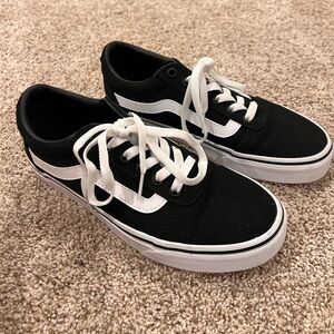 Classic black and white tie vans